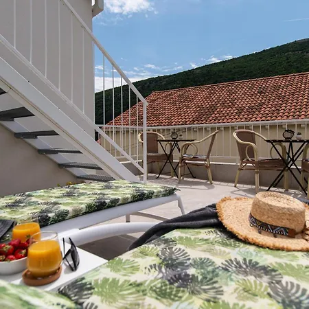 Dubrovnik Riverside - Whisper And Serenity *